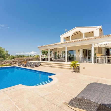 Villa Mala Bay Маон Экстерьер фото