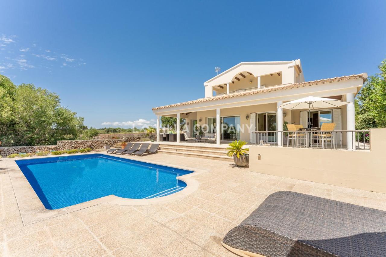 Villa Mala Bay Маон Экстерьер фото