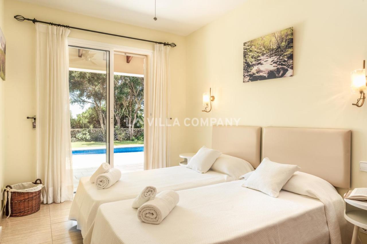 Villa Mala Bay Маон Экстерьер фото